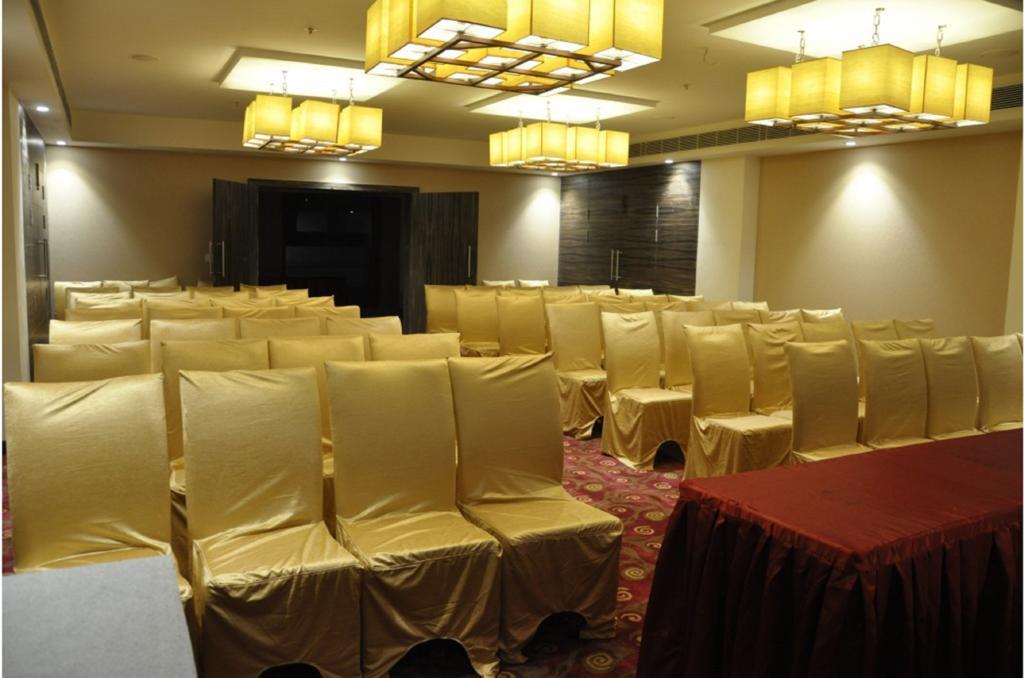 Ganpat Grand Hotel Palni Exterior foto