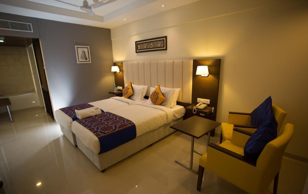 Ganpat Grand Hotel Palni Exterior foto