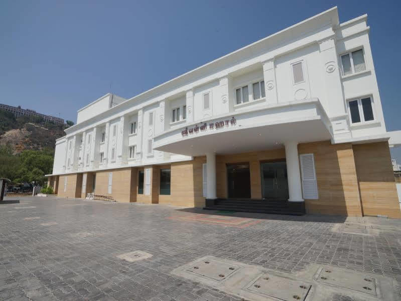 Ganpat Grand Hotel Palni Exterior foto
